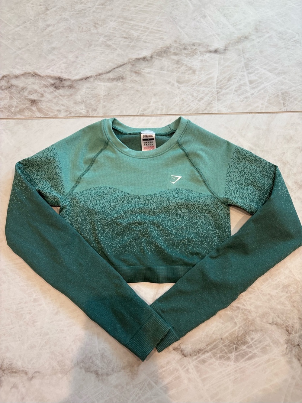GymShark Adapt Ombré Seamless Long Sleeve Crop Top - Picture 3 of 7
